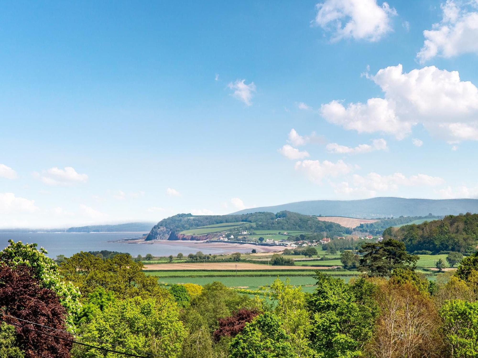 Seashells Villa Dunster Bagian luar foto